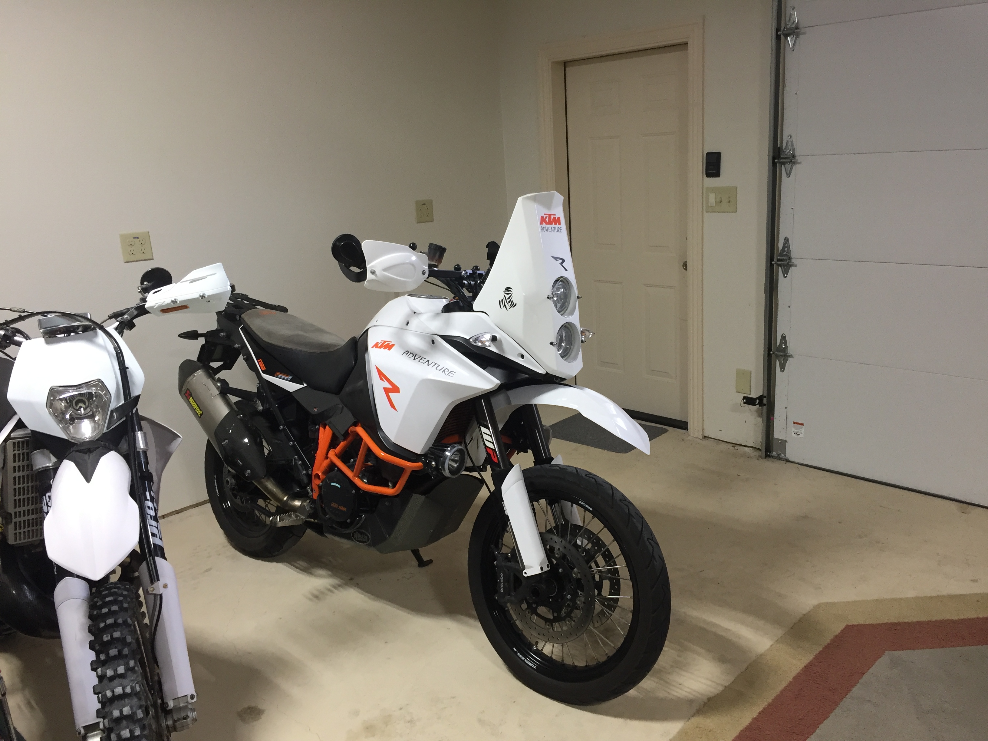 Ktm deals 1090 seat